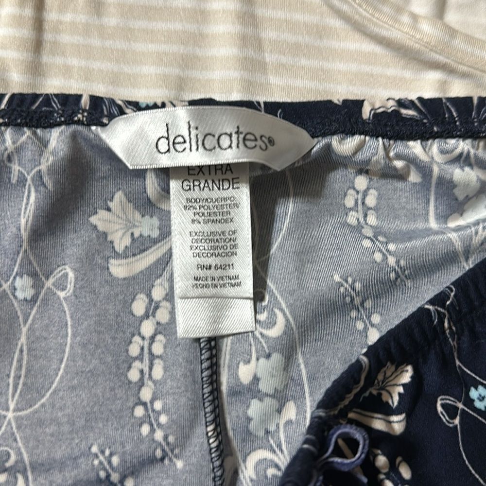 delicates 2-3X Navy White Light Blue Floral Jersey Light Weight Crop PJ Bottom - Picture 6 of 7